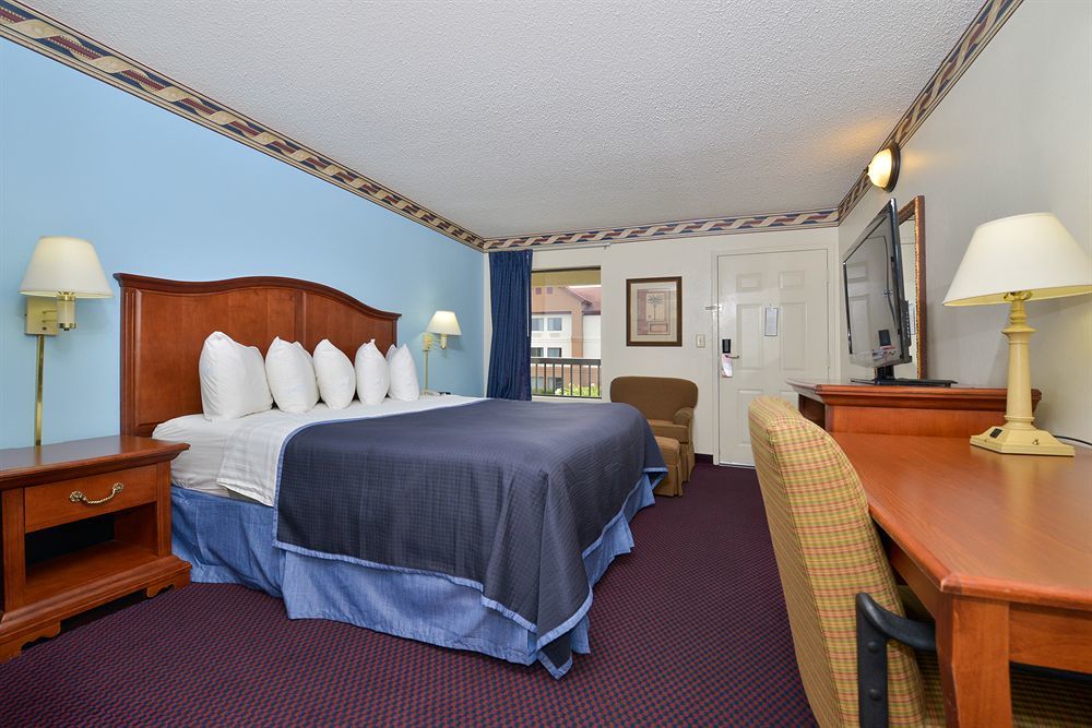 Howard Johnson By Wyndham Savannah Ga Τζώρτζταουν Εξωτερικό φωτογραφία