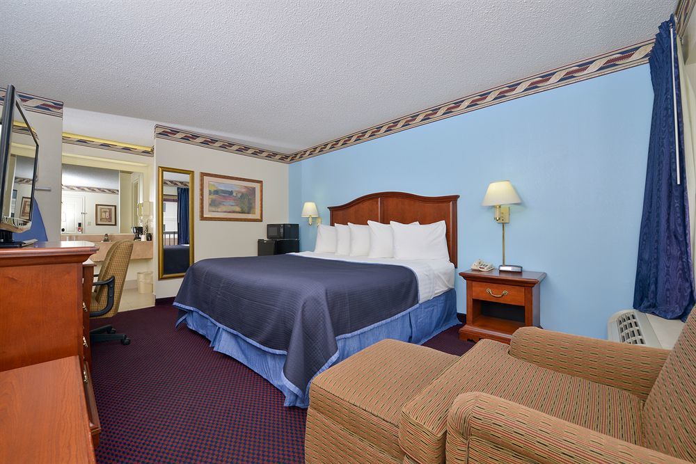 Howard Johnson By Wyndham Savannah Ga Τζώρτζταουν Εξωτερικό φωτογραφία